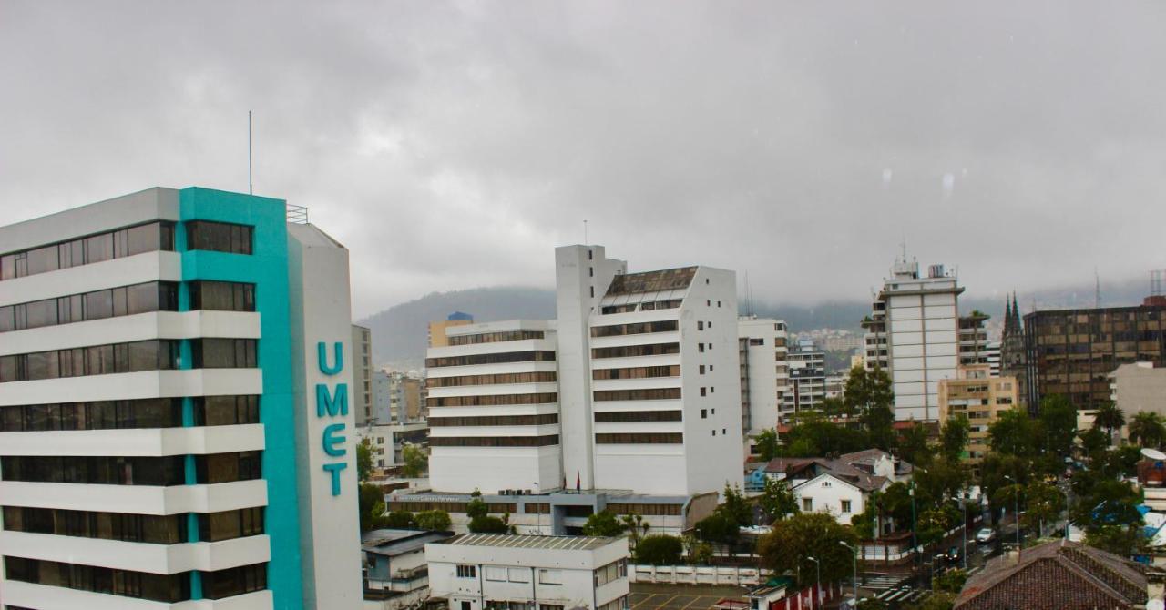 Hotel 6 De Diciembre Quito Bagian luar foto