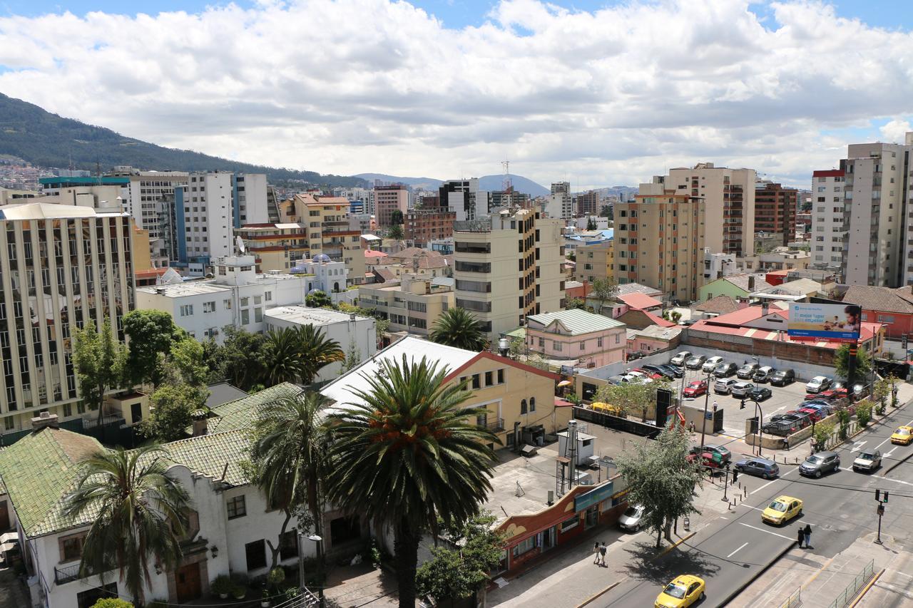 Hotel 6 De Diciembre Quito Bagian luar foto