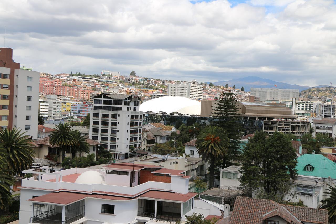 Hotel 6 De Diciembre Quito Bagian luar foto